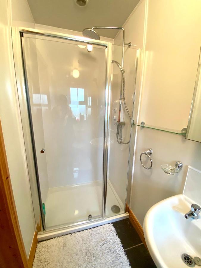 3 Bedroom House Located In Centre Of 康多纳 外观 照片